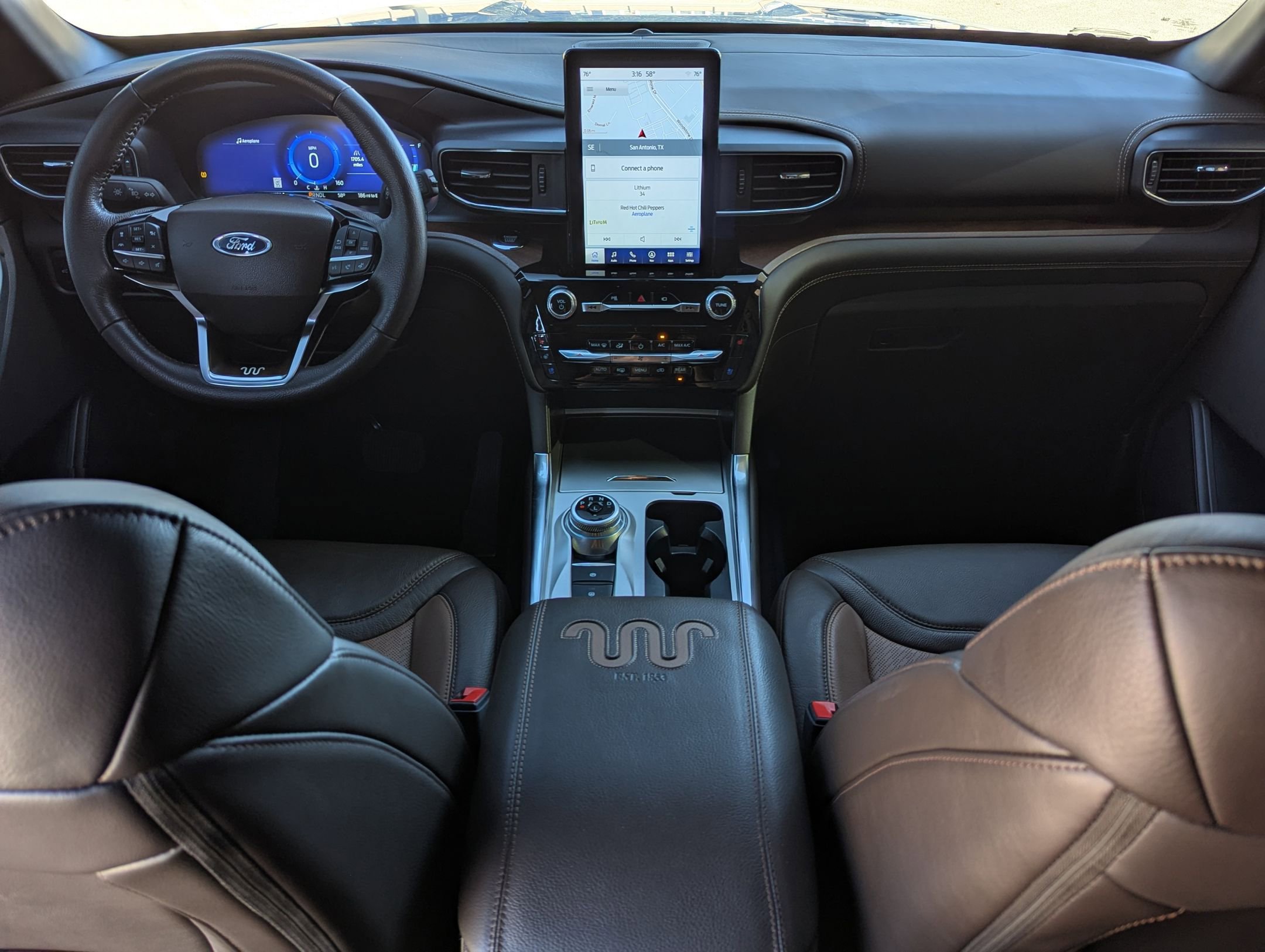 Used 2023 Ford Explorer King Ranch w/ Technology Package image 18