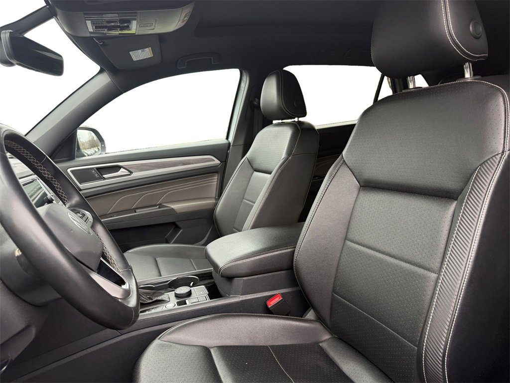Used 2022 Volkswagen Atlas Cross Sport SE image 9
