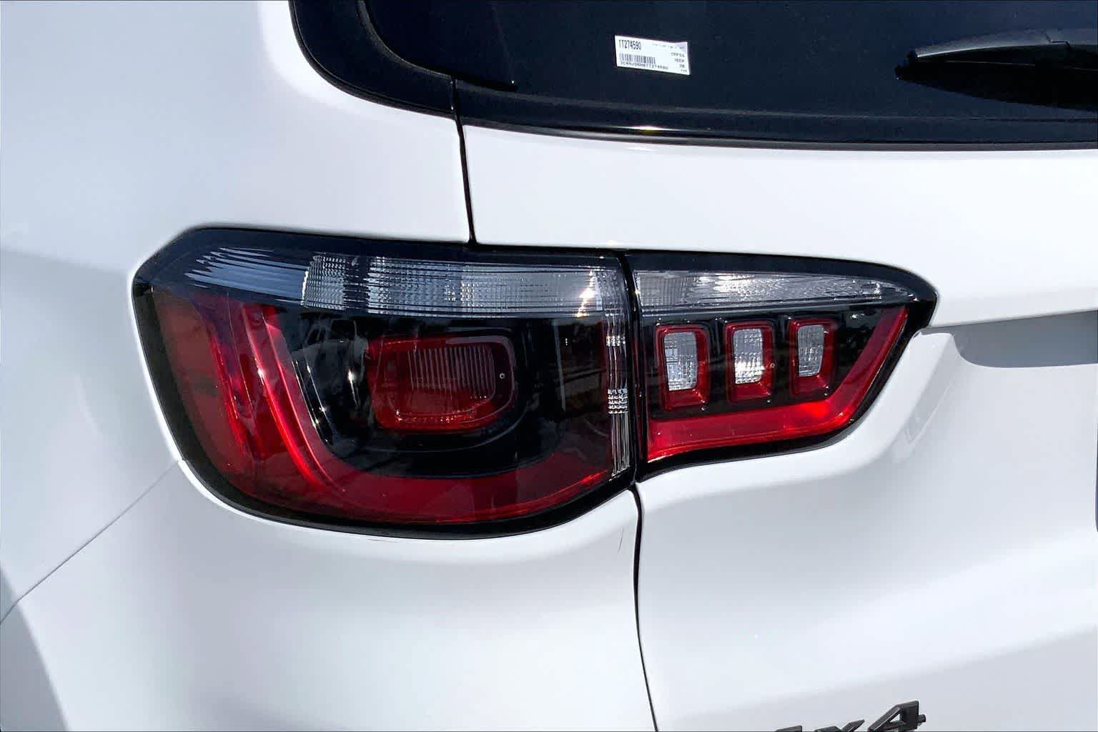 New 2026 Jeep Compass Latitude AWD/4WD image 11