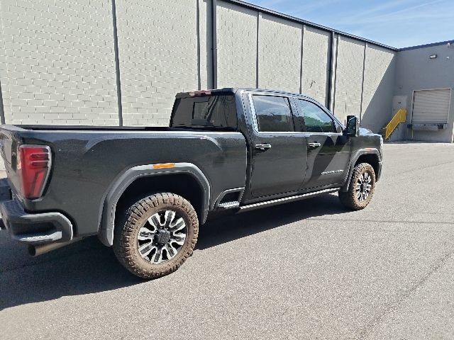 Used 2026 GMC Sierra 2500 Denali Ultimate image 3
