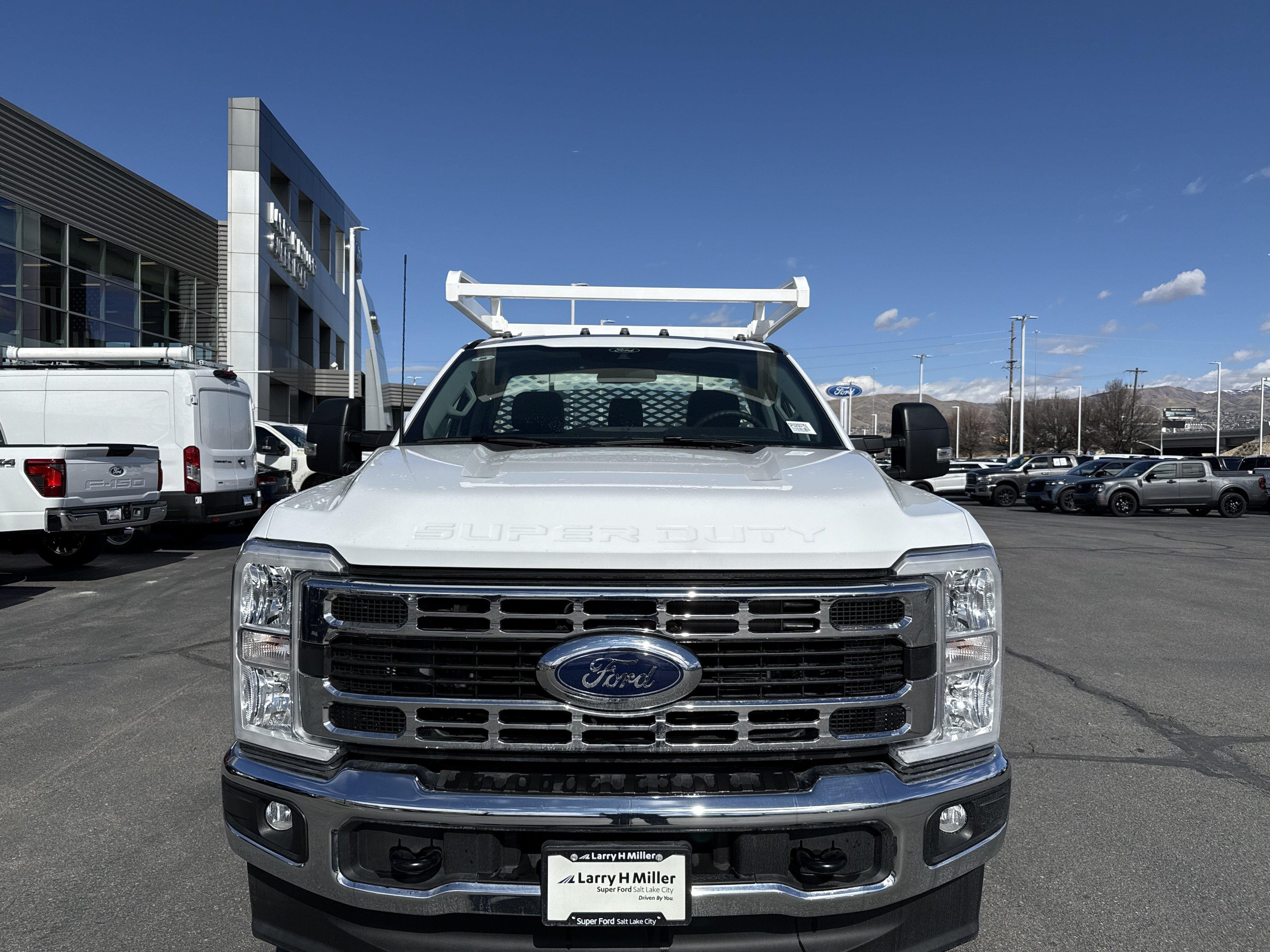 New 2025 Ford F350 XL w/ XL Chrome Package AWD/4WD image 8