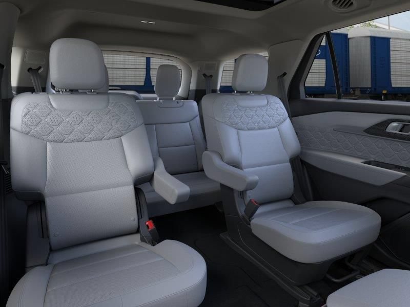 New 2026 Ford Explorer Platinum w/ LUX Leather Package AWD/4WD image 11