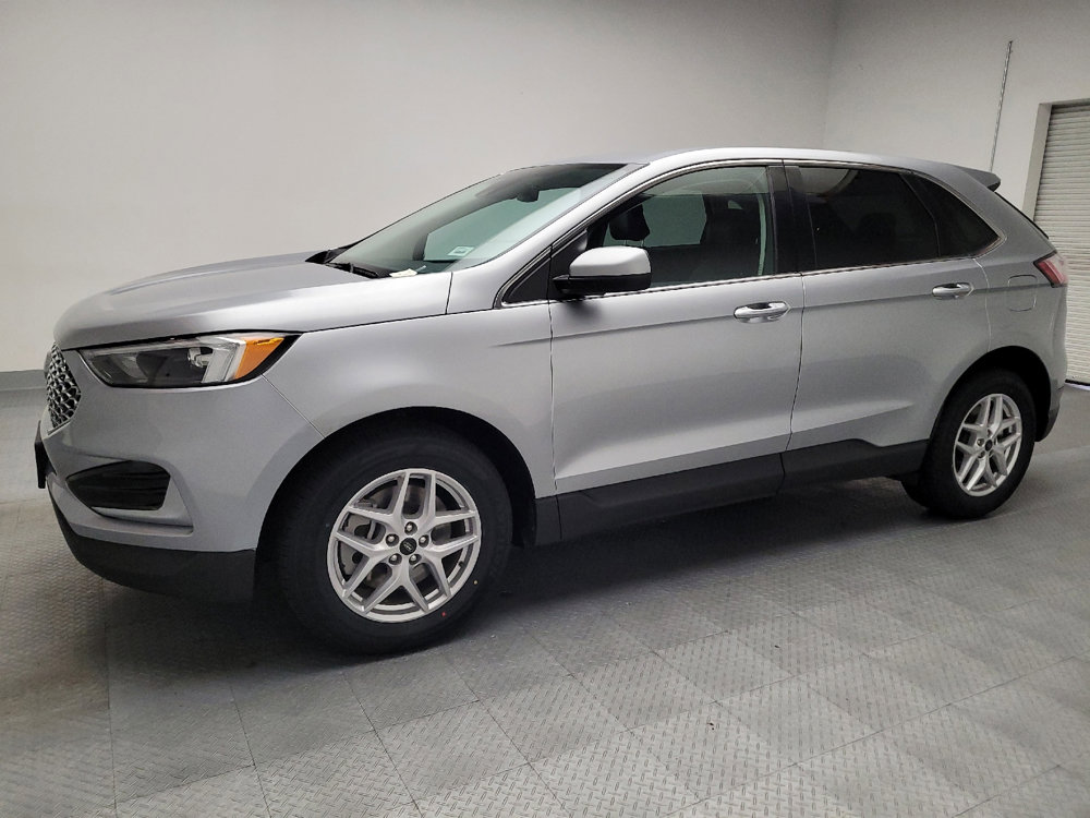 Used 2023 Ford Edge SEL image 2