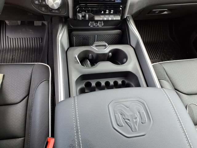 New 2026 RAM 1500 Laramie AWD/4WD image 15