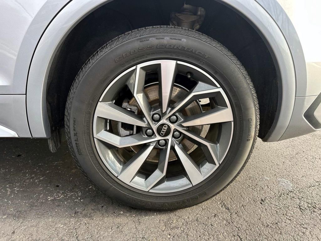 Used 2023 Audi Q5 2.0T Premium Plus w/ Premium Plus Package image 10