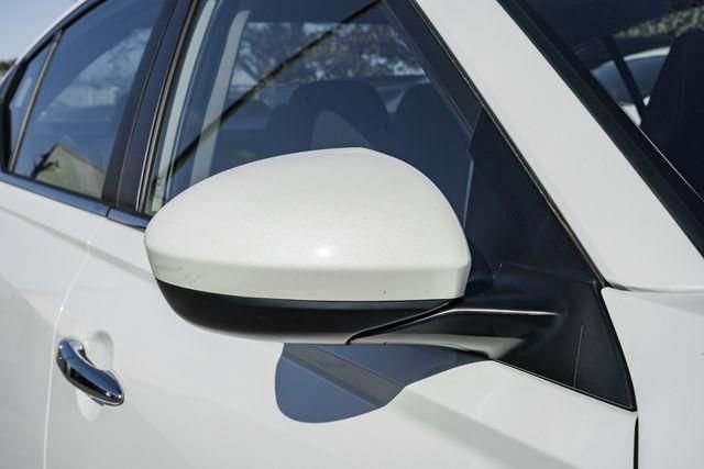 Used 2023 Nissan Altima 2.5 SV w/ SV Premium Package image 14