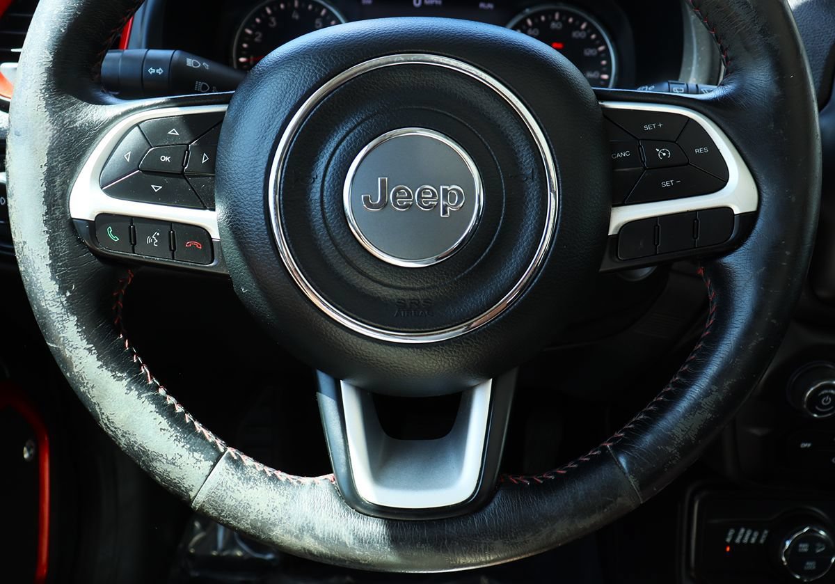 Used 2019 Jeep Renegade Trailhawk AWD/4WD image 56