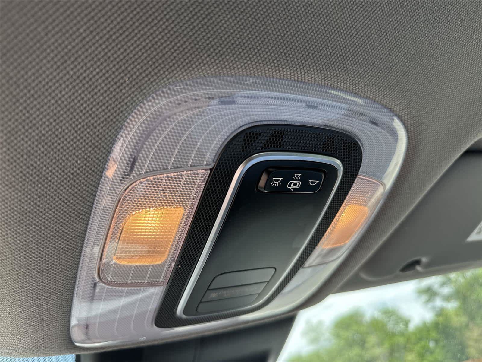 Used 2023 Hyundai Elantra SE FWD image 32