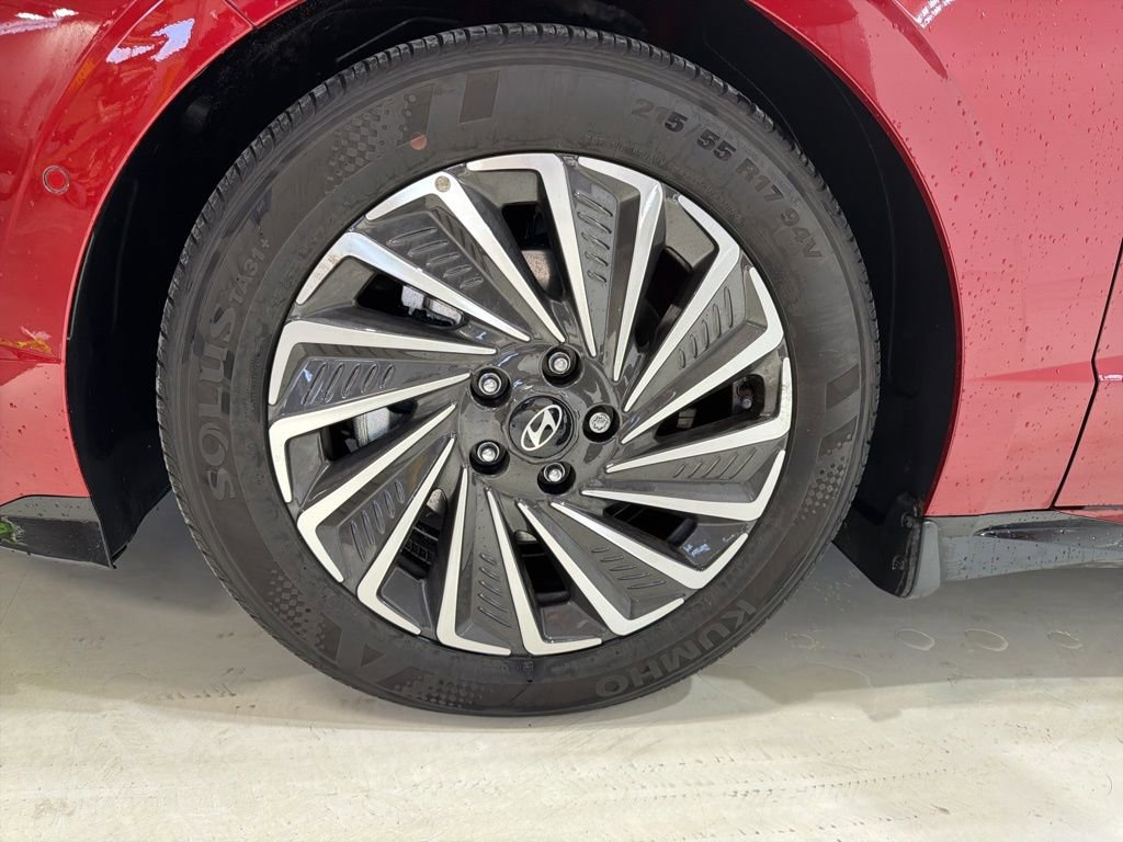 Certified 2025 Hyundai Sonata Limited image 11