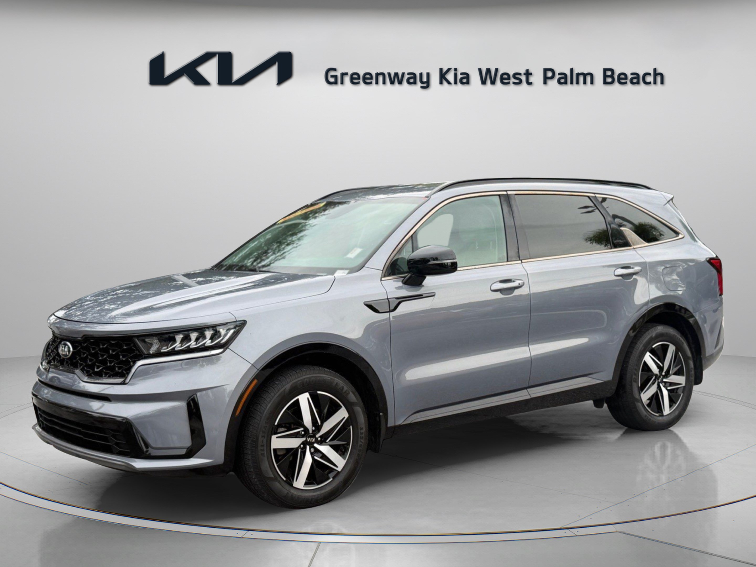 Used 2021 Kia Sorento S FWD image 3