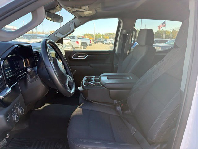 Used 2025 Chevrolet Silverado 1500 LT w/ Work Truck Package AWD/4WD image 16