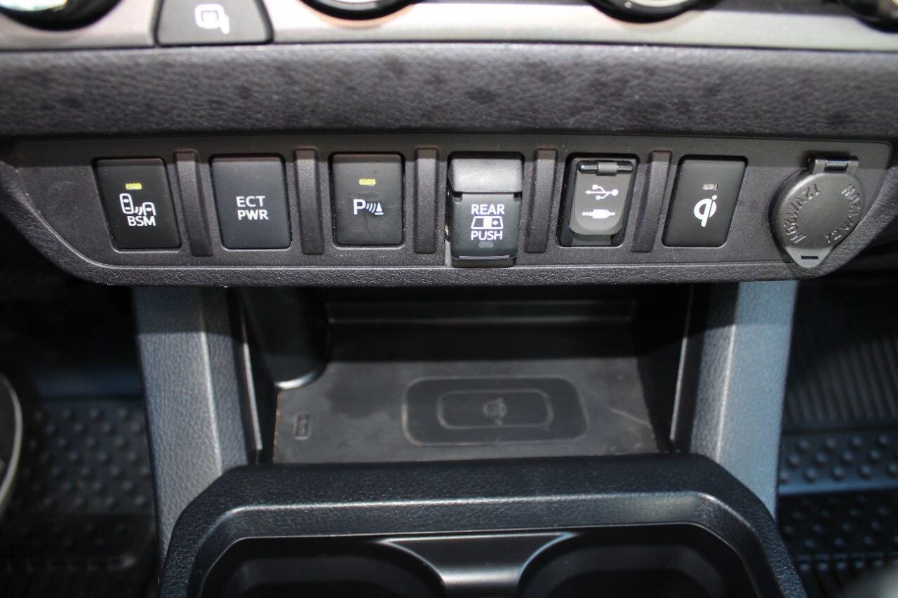 Used 2019 Toyota Tacoma TRD Pro w/ Desert Air Intake Package AWD/4WD image 15