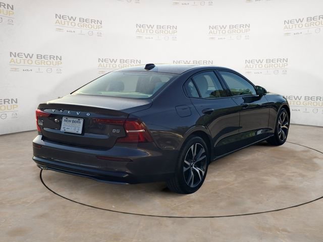 Used 2025 Volvo S60 B5 Plus FWD image 5
