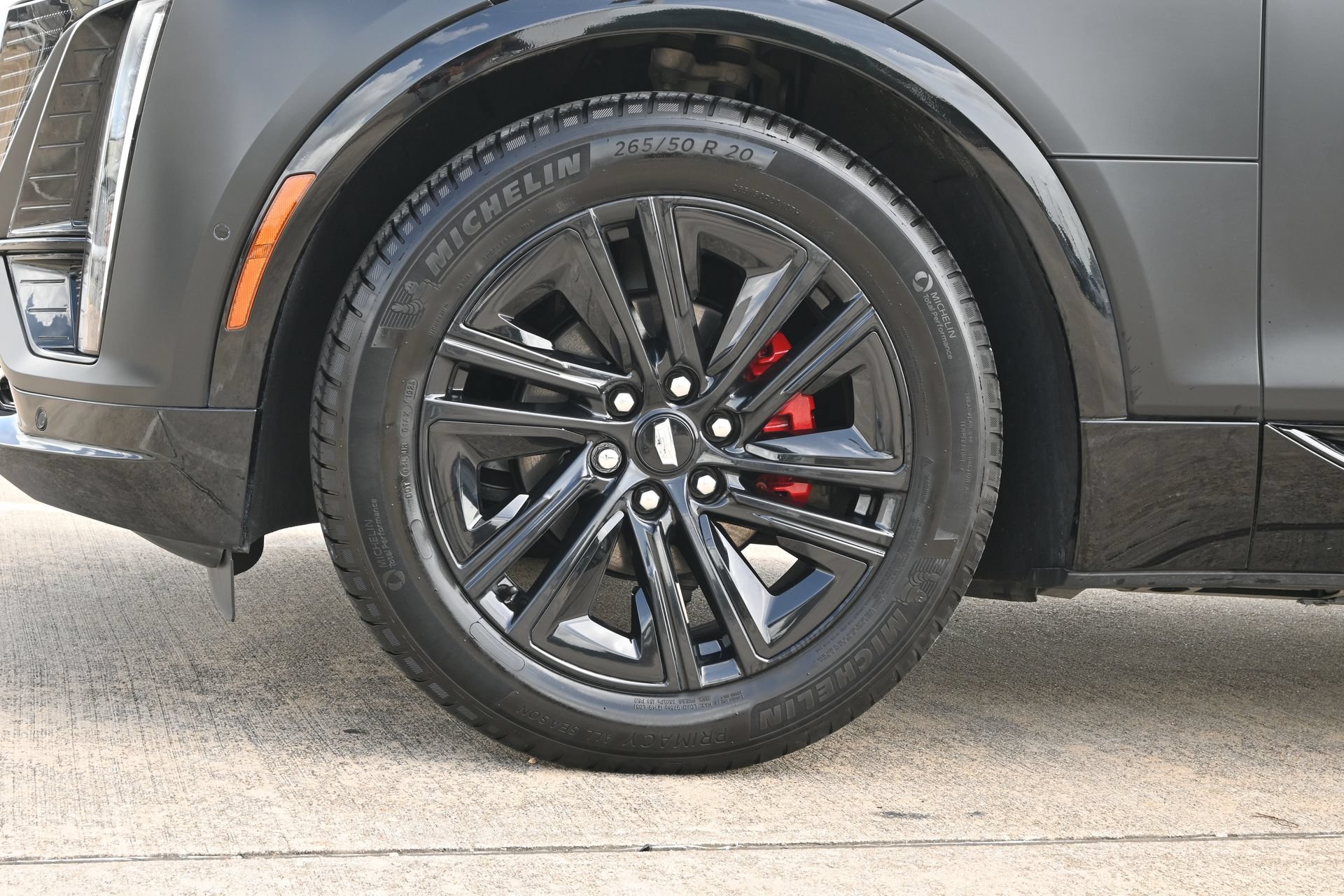 Certified 2024 Cadillac Lyriq Luxury RWD image 29