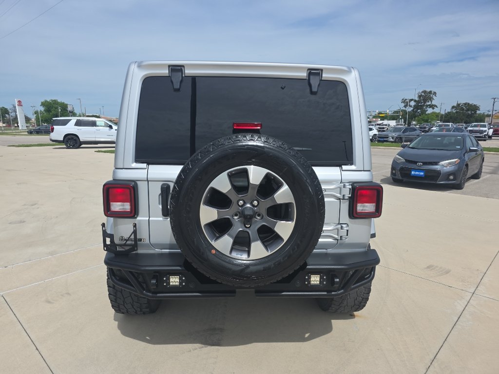 Used 2022 Jeep Wrangler Unlimited Sahara AWD/4WD image 17