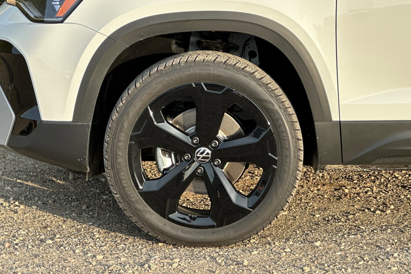 New 2026 Volkswagen Taos SEL image 26