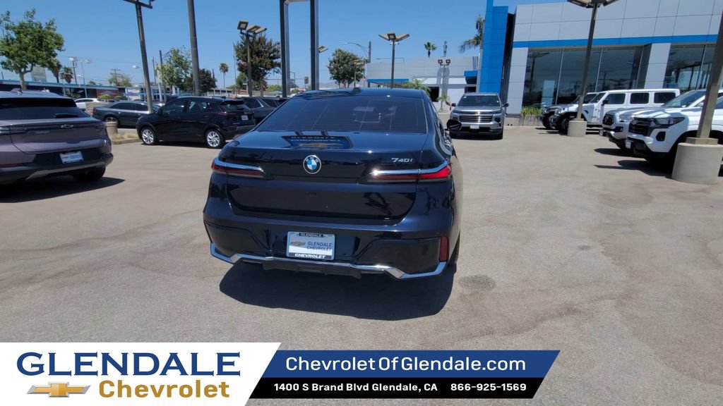 Used 2024 BMW 740i RWD image 7