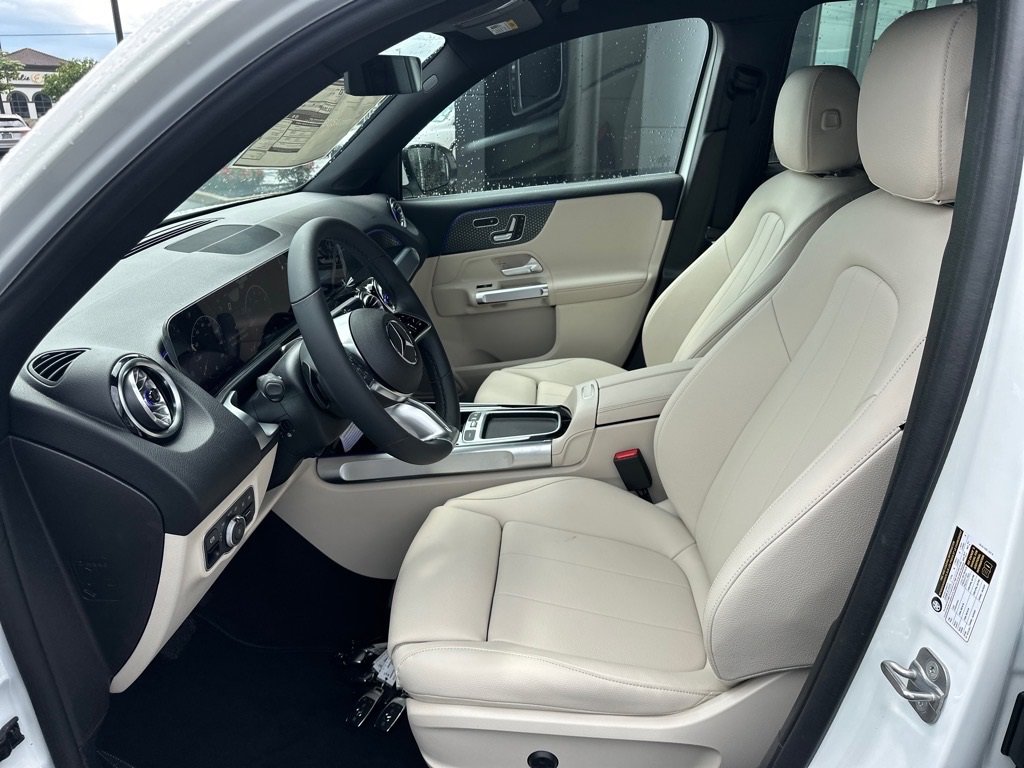 New 2025 Mercedes-Benz GLB 250 4MATIC image 17