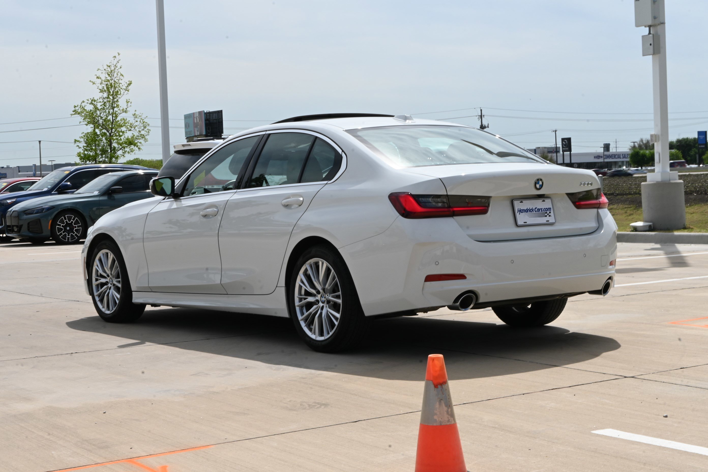Certified 2024 BMW 330i Sedan w/ Convenience Package image 7