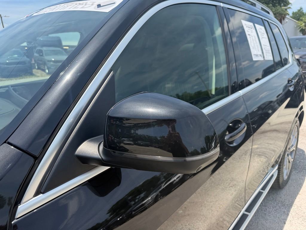 Used 2023 BMW X7 xDrive40i AWD/4WD image 11