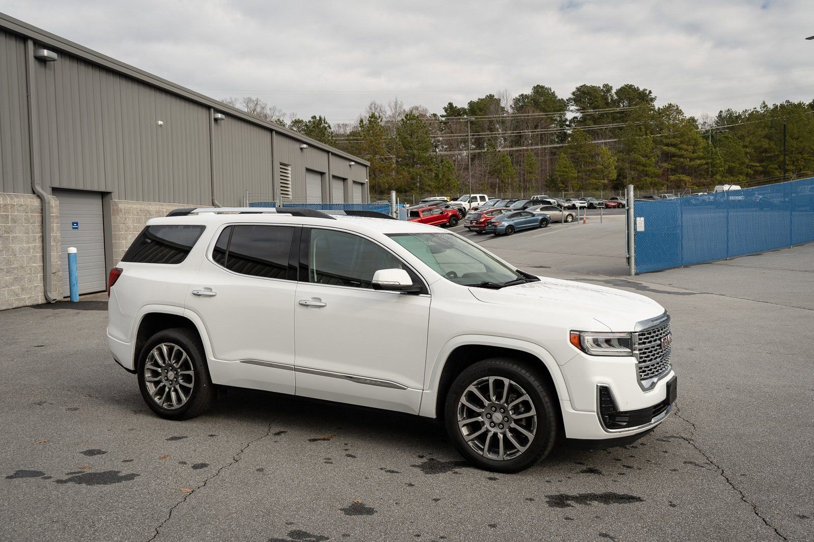 Used 2023 GMC Acadia Denali AWD/4WD image 12