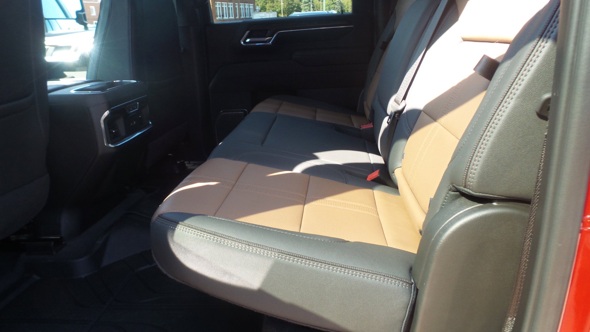 Used 2024 Chevrolet Silverado 2500 High Country image 7