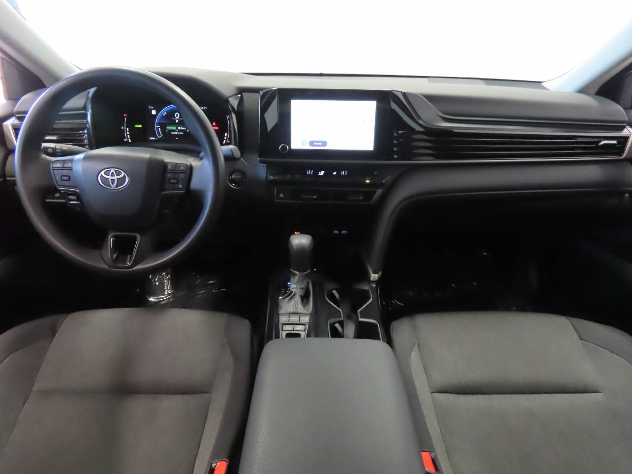 Used 2025 Toyota Camry LE FWD image 12