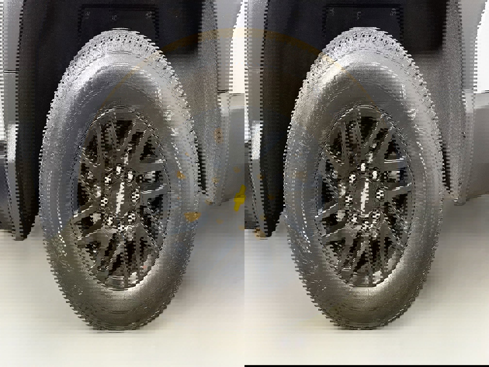 Used 2025 Chevrolet Silverado EV LT image 30