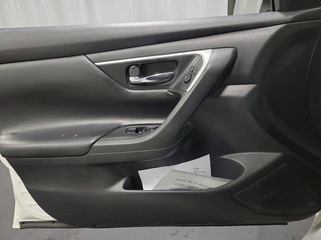 Used 2017 Nissan Altima 2.5 SV w/ Convenience Package FWD image 24
