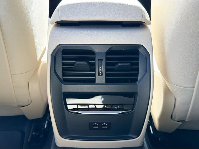 Used 2021 BMW 330i Sedan w/ Premium Package image 19