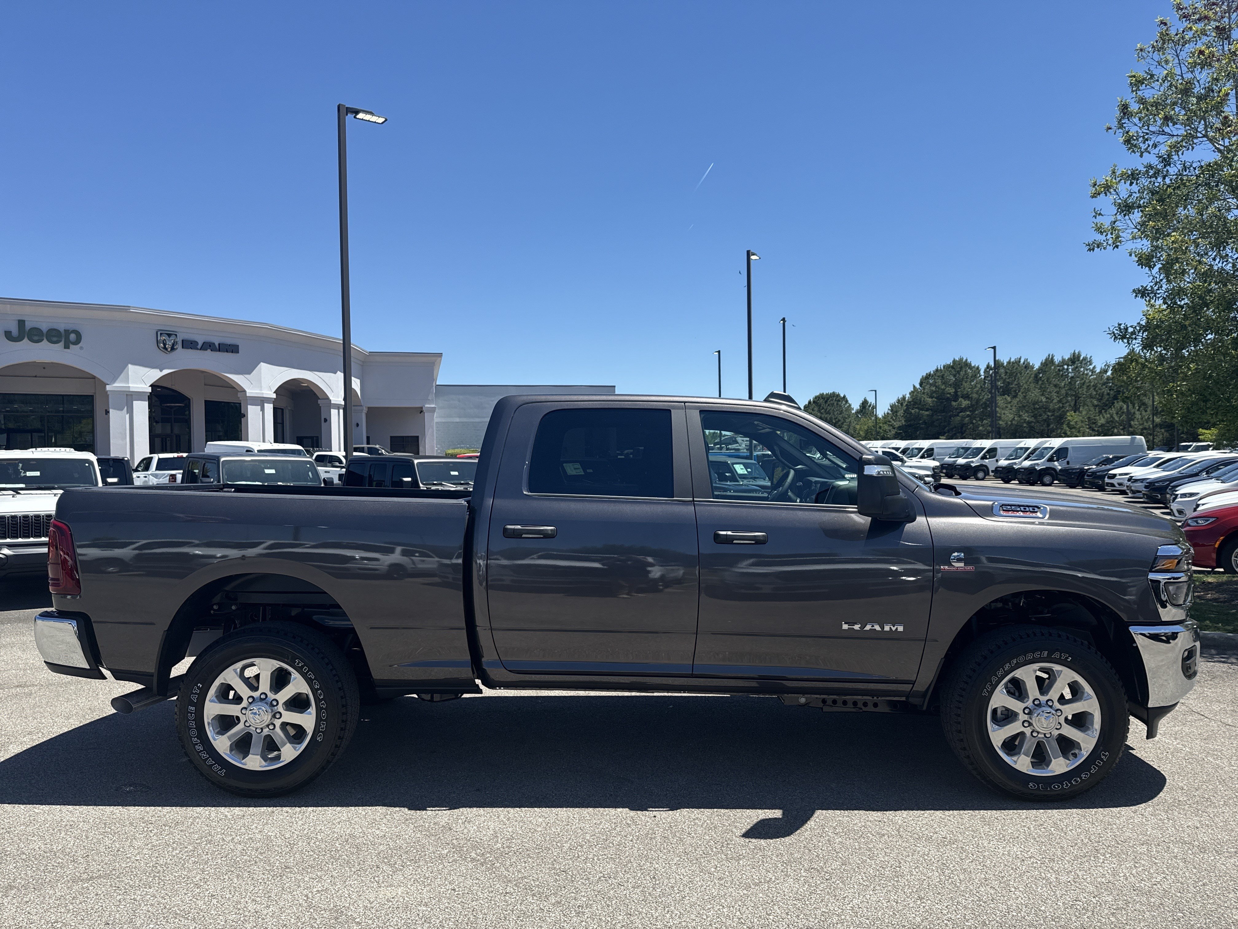 New 2026 RAM 2500 Big Horn AWD/4WD image 8