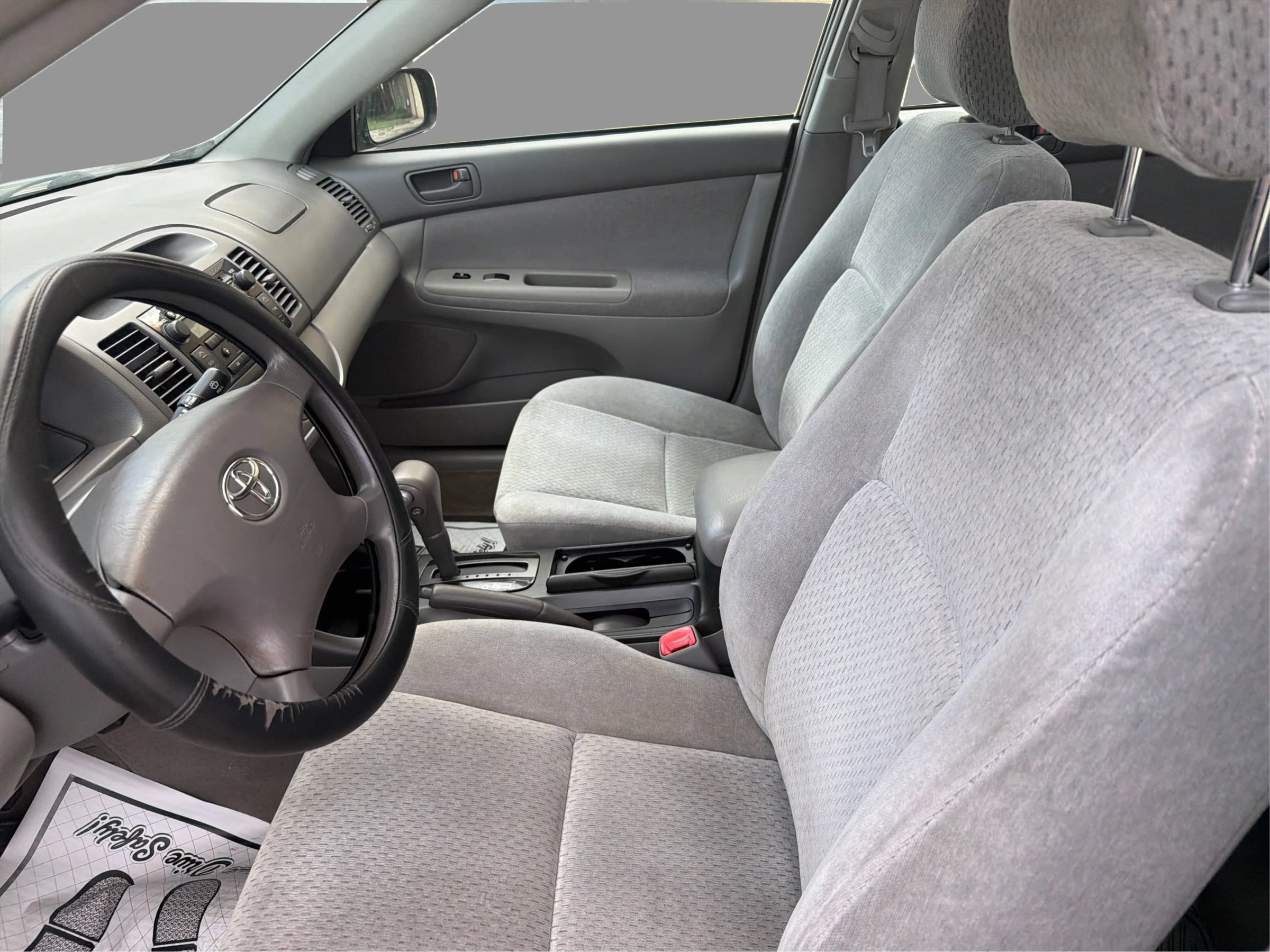 Used 2004 Toyota Camry FWD image 10