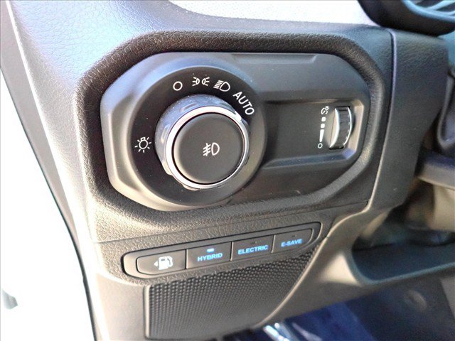 Used 2024 Jeep Wrangler Unlimited AWD/4WD image 12