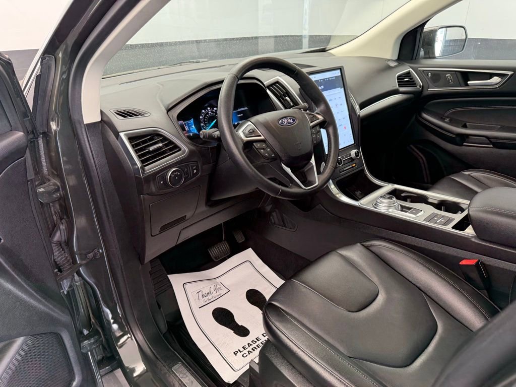 Used 2022 Ford Edge Titanium AWD/4WD image 42