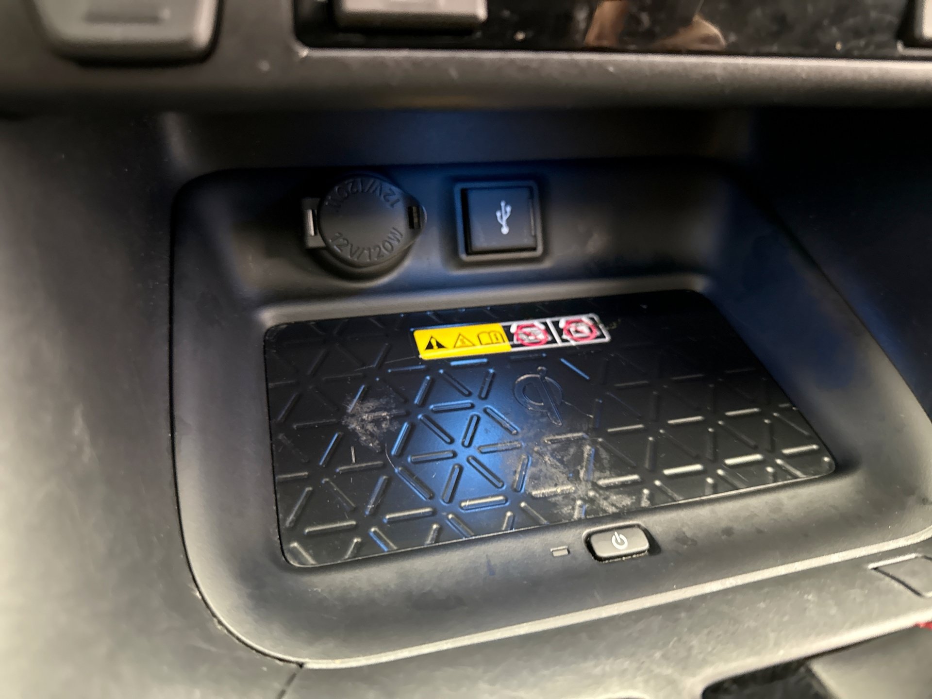 Used 2022 Toyota RAV4 XSE w/ Weather Package AWD/4WD image 18