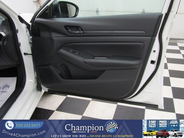 Used 2026 Nissan Altima 2.5 SV FWD image 32