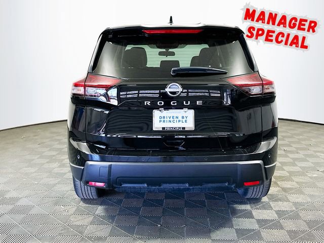 Used 2025 Nissan Rogue SV image 7
