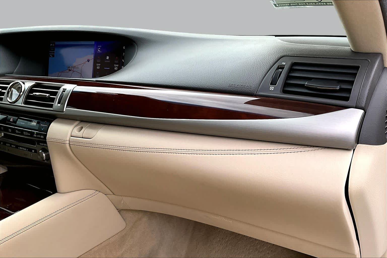 Used 2016 Lexus LS 460 w/ Comfort Package RWD image 16