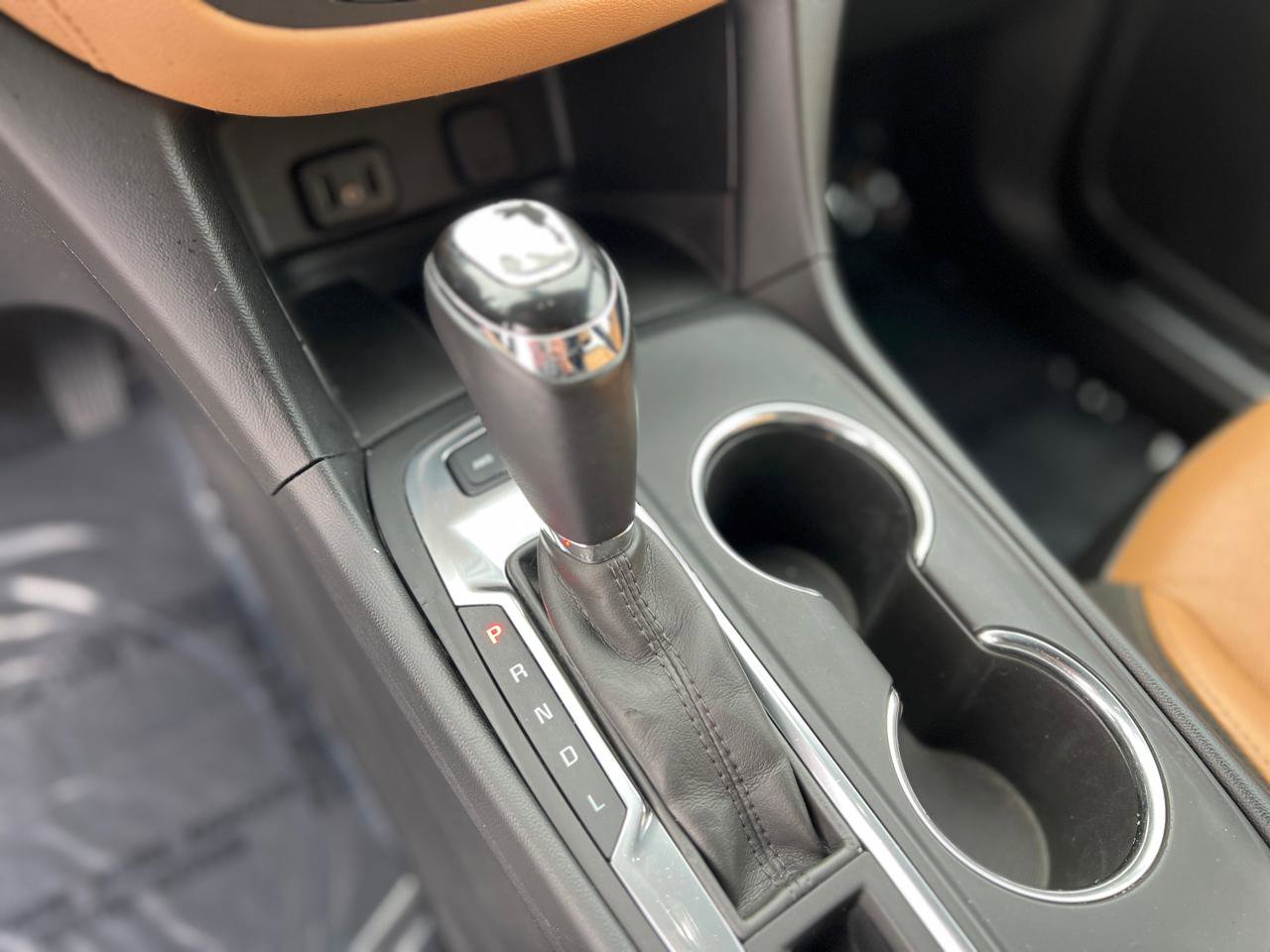 Used 2018 Chevrolet Equinox Premier AWD/4WD image 29