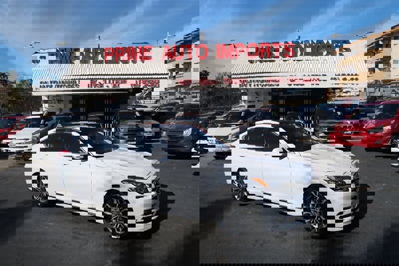 Used 2015 Hyundai Genesis 3.8 w/ Option Group 04 image 1