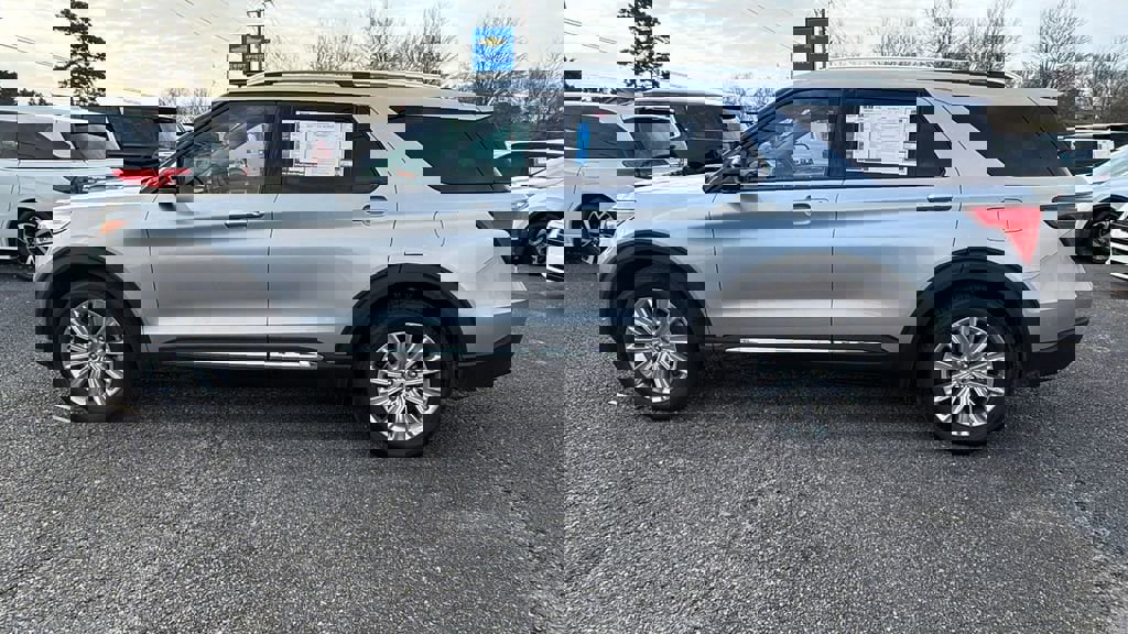 Used 2020 Ford Explorer Limited w/ Class III Trailer Tow Package image 8