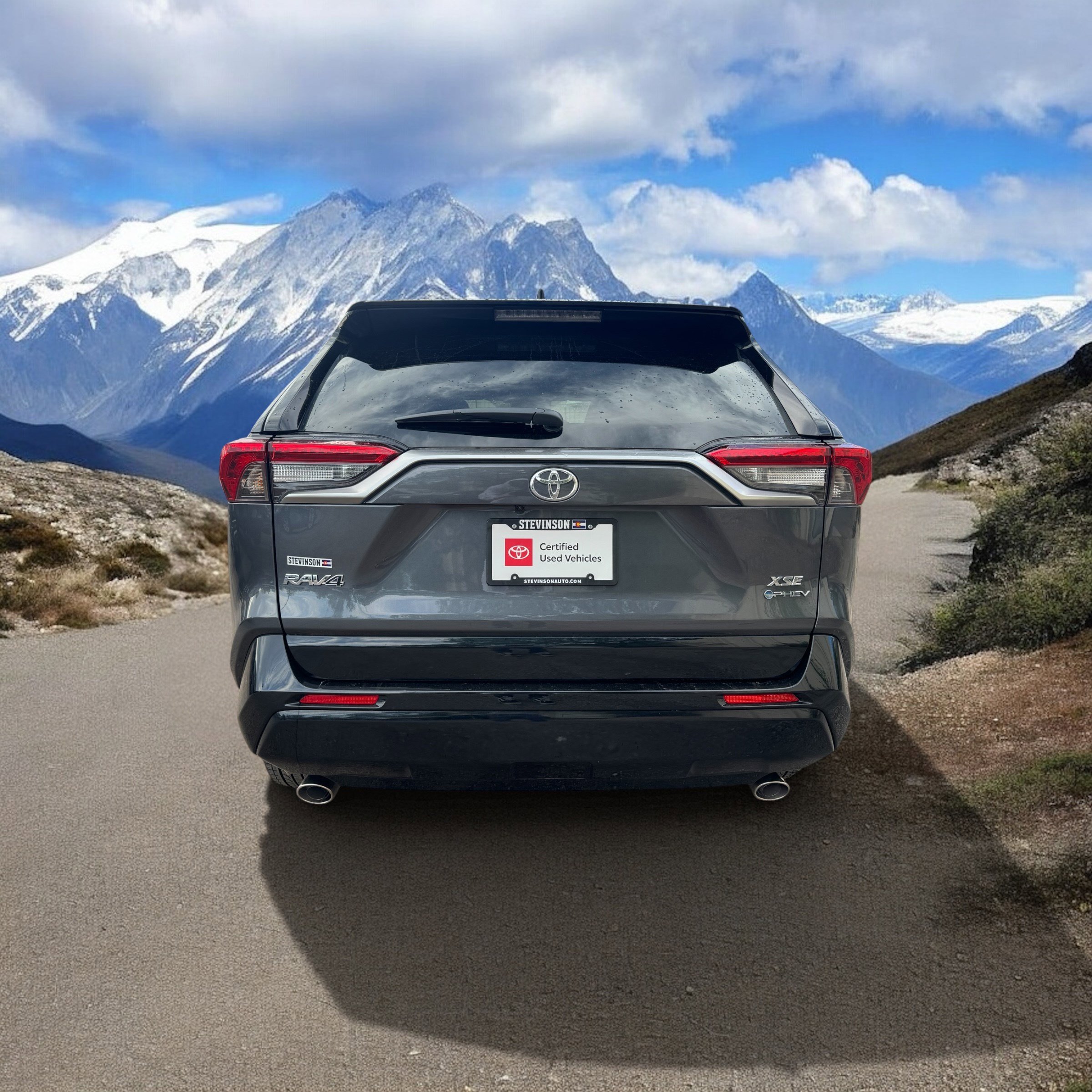 Used 2025 Toyota RAV4 XSE w/ Weather Package AWD/4WD image 4