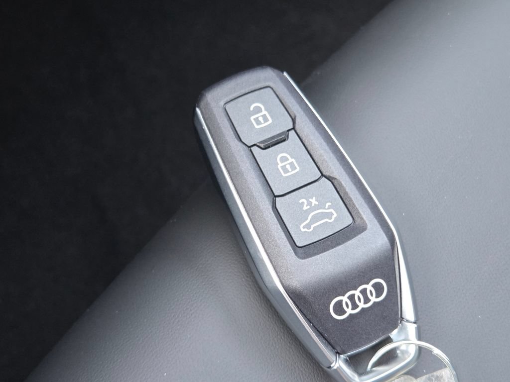 New 2026 Audi SQ5 Prestige AWD/4WD image 38