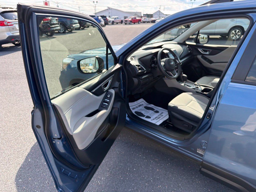 Used 2020 Subaru Forester Premium AWD/4WD image 14
