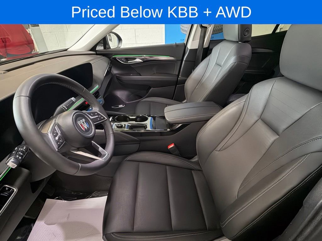 Used 2025 Buick Envision Preferred image 11