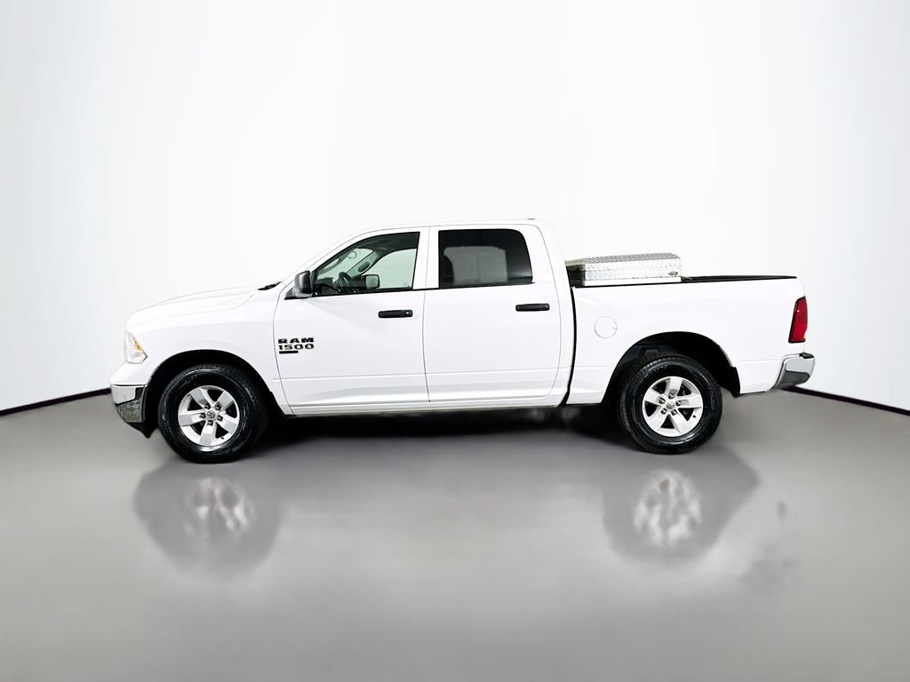 Used 2022 RAM 1500 Classic SLT RWD image 5