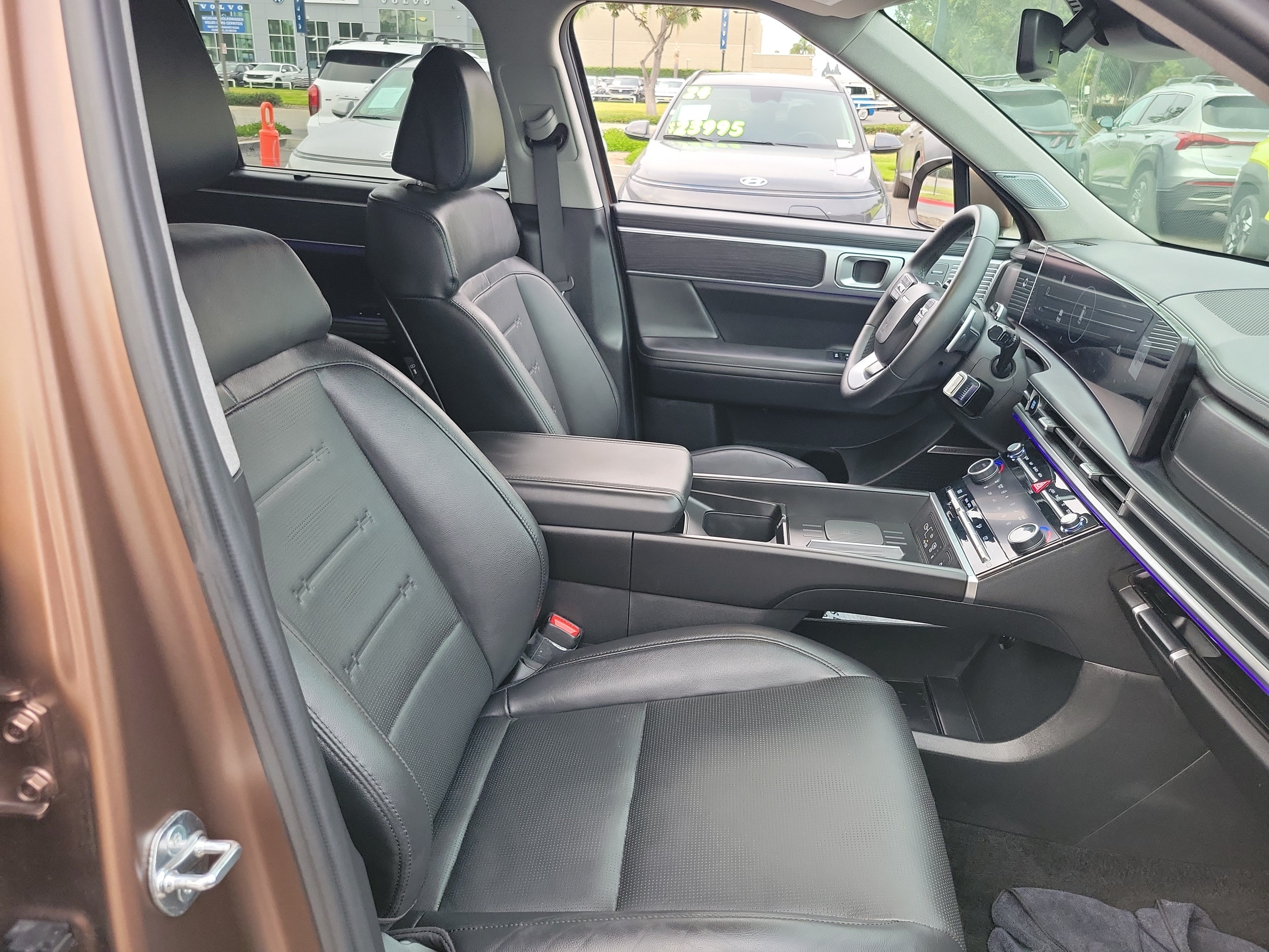 Certified 2025 Hyundai Santa Fe Limited AWD/4WD image 21