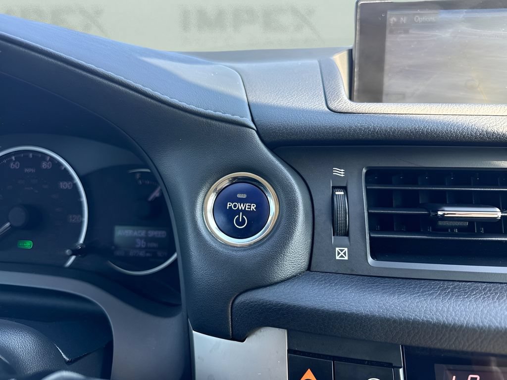 Used 2015 Lexus CT 200h w/ Navigation Package FWD image 23