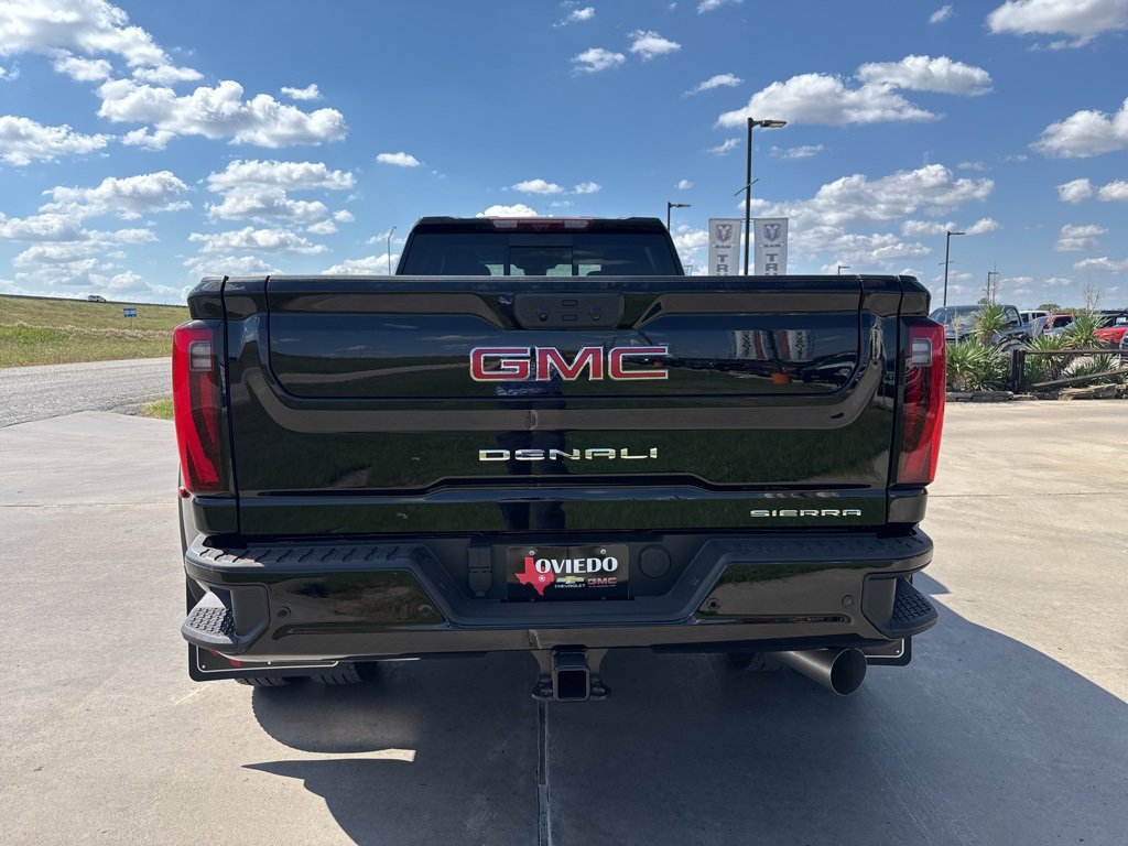 New 2026 GMC Sierra 3500 Denali w/ Denali Reserve Package image 7