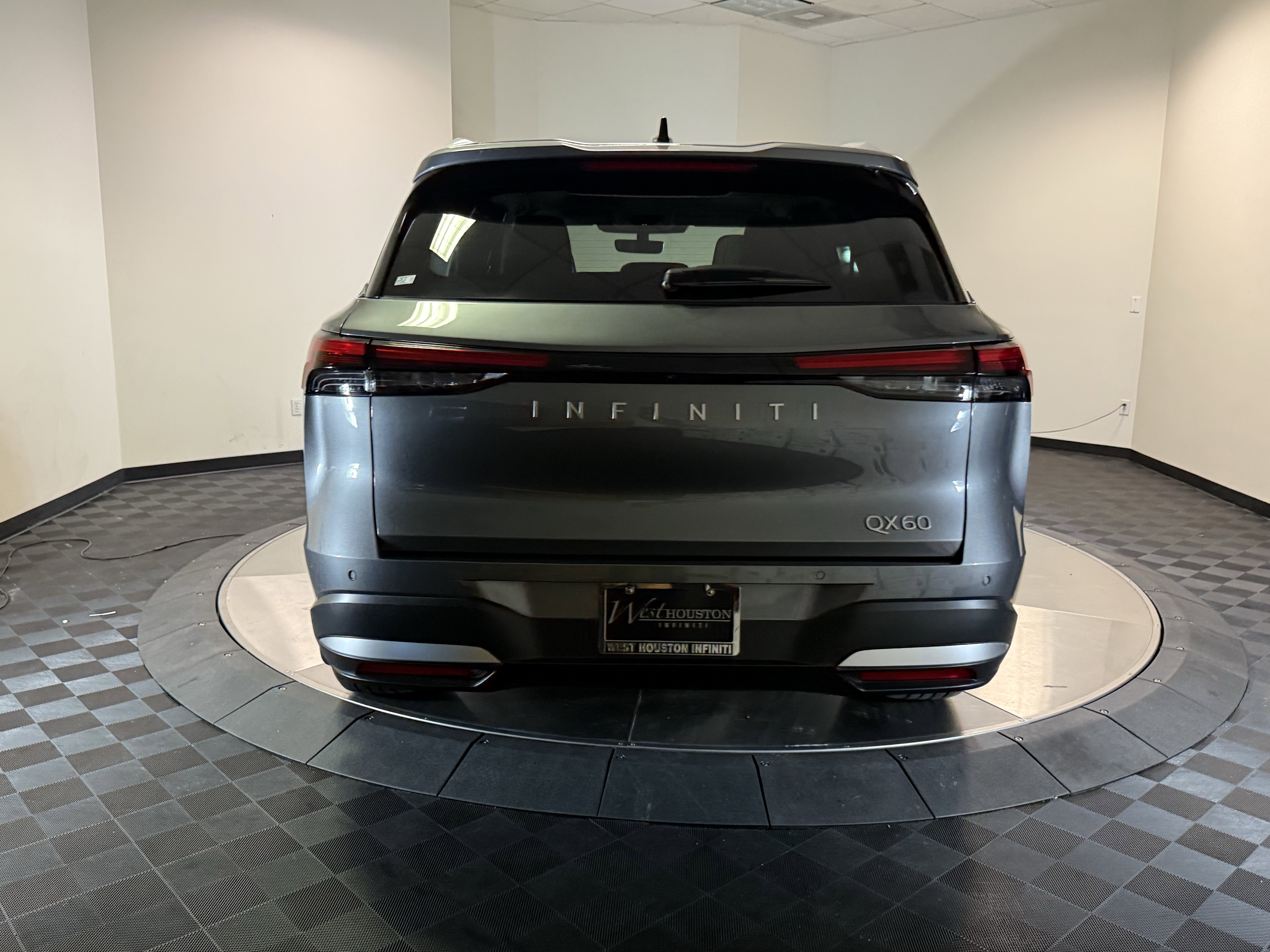 Certified 2026 INFINITI QX60 Luxe w/ Family Package FWD image 6
